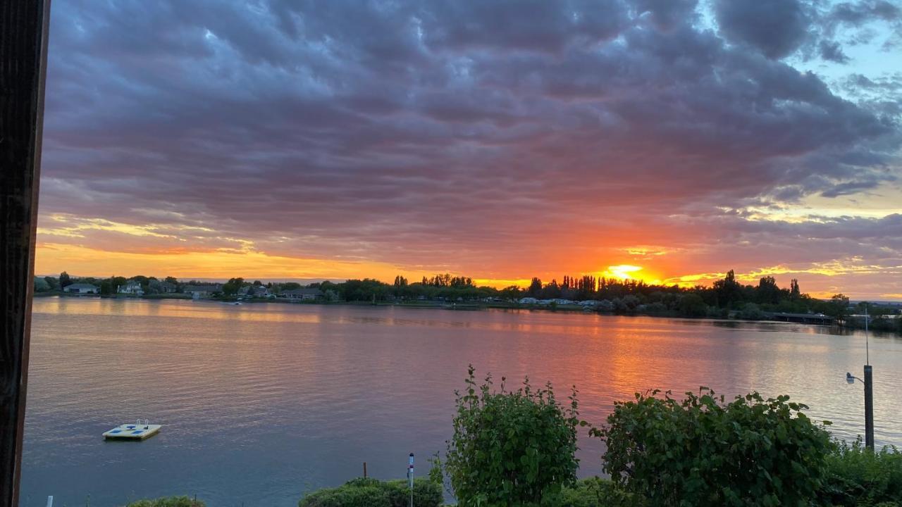 Lakeshore Inn Water Front Moses Lake Exterior foto