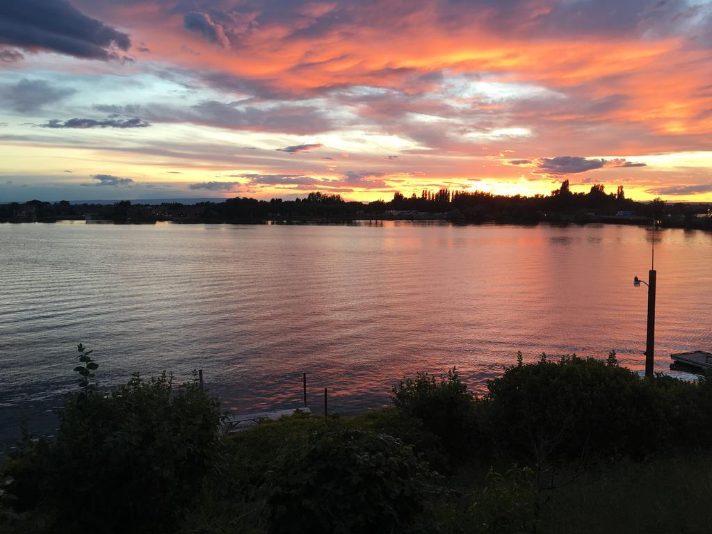 Lakeshore Inn Water Front Moses Lake Exterior foto